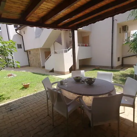 Siana House Πανσιόν