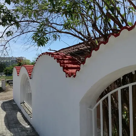 Πανσιόν Siana House Ράβντα