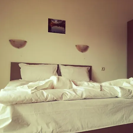 Siana House 2*