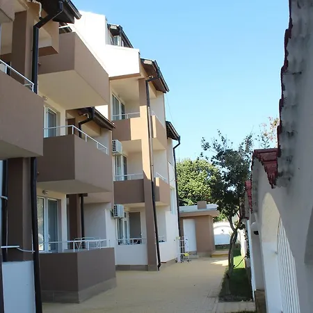 Siana House 2*