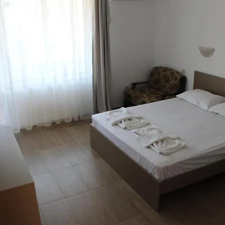 Siana House Πανσιόν 2*