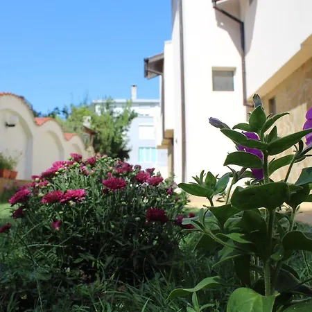 Siana House Πανσιόν