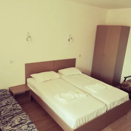 Πανσιόν Siana House